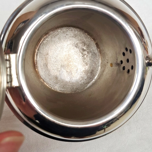 Vintage Essay Canada Silverplate teapot - Picture 6 of 14